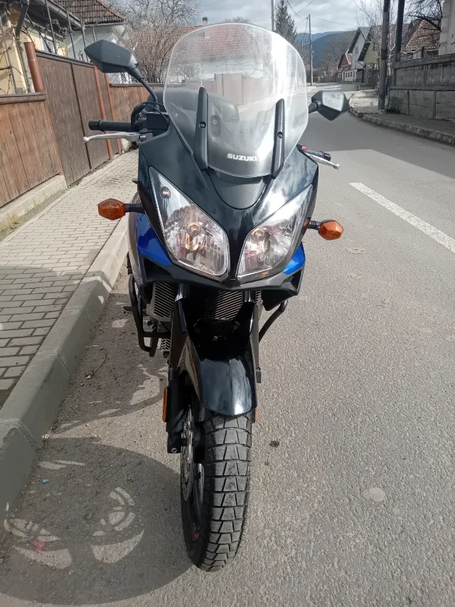 Suzuki V Strom DL 650 – fotografia 3 din 6