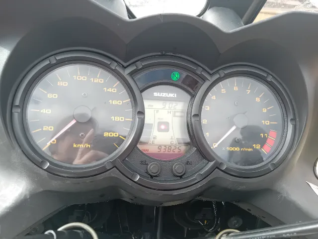 Suzuki V Strom DL 650 – fotografia 5 din 6