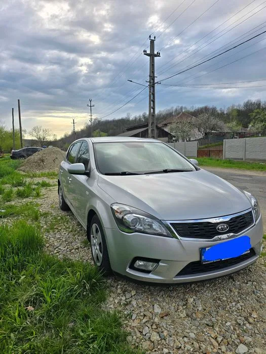 Kia Ceed 1,6 crdi, 2010 Facelift - 3300 euro IMPECABILA  3 300 € – fotografia 2 din 7