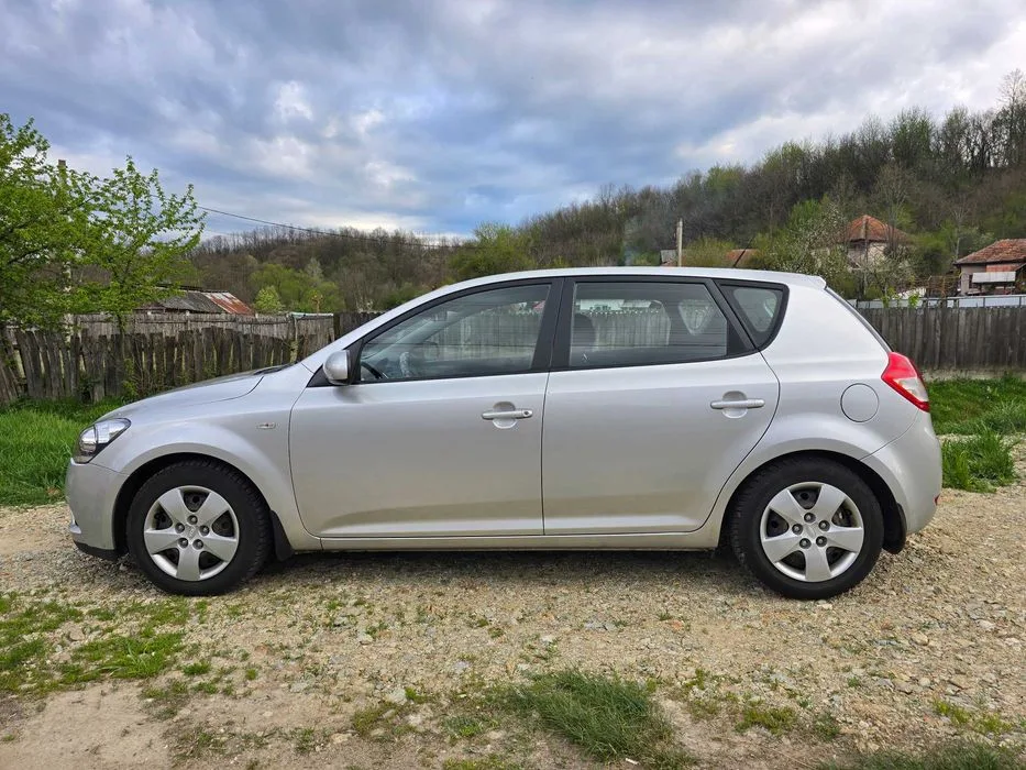 Kia Ceed 1,6 crdi, 2010 Facelift - 3300 euro IMPECABILA  3 300 € – fotografia 1 din 7