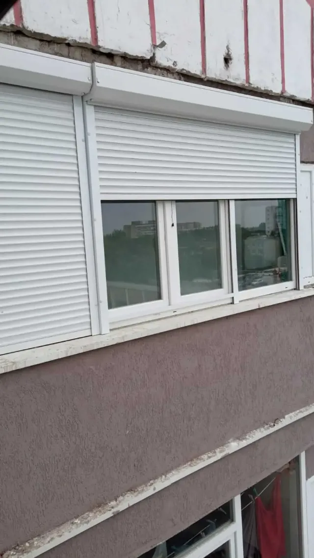 Rulouri exterioare pe comandă – fotografia 2 din 5