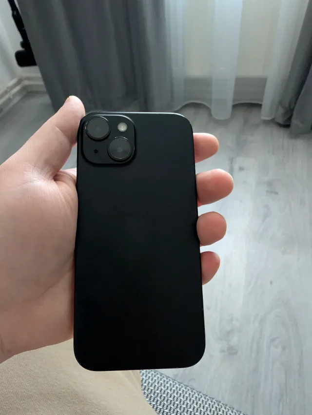 Iphone 15 128gb in perfecta stare – fotografia 3 din 3