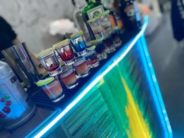 Servicii Evenimente Nuntă – Fum Greu, Cabină Foto, Artificii Interior, Bar Cocktail – fotografia 3 din 8