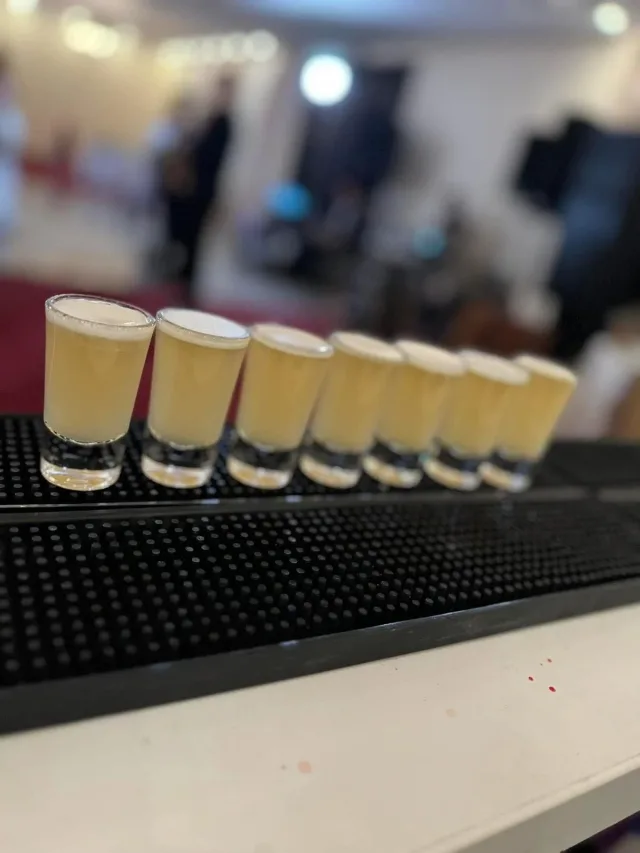 Servicii Evenimente Nuntă – Fum Greu, Cabină Foto, Artificii Interior, Bar Cocktail – fotografia 4 din 8