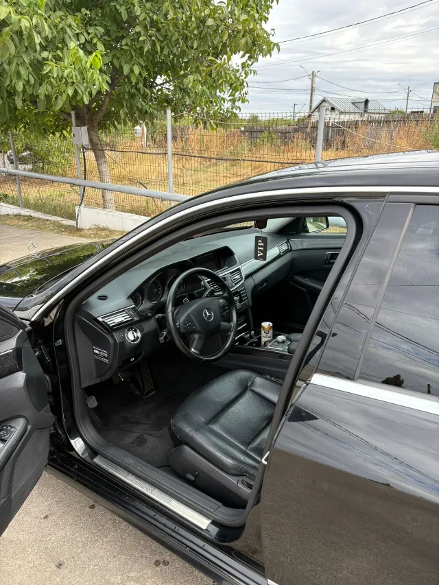 Mercedes E Klass 2011 3.0 V6 – fotografia 4 din 8