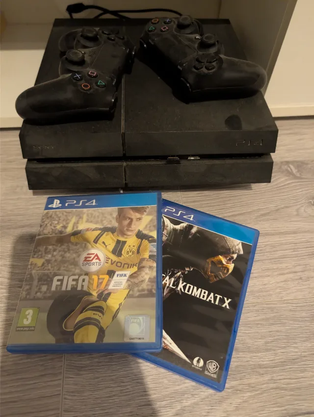 Ps 4 cu 2 controllere si 2 jocuri – Sector 1, București