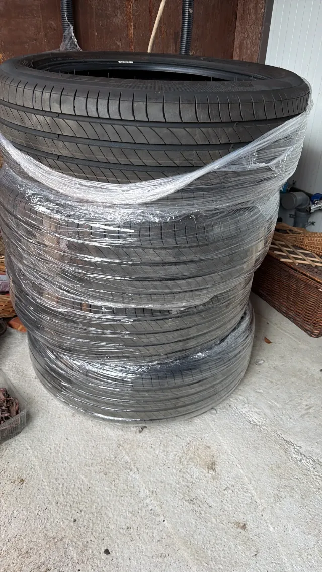 Cauciucuri Michelin – fotografia 4 din 5