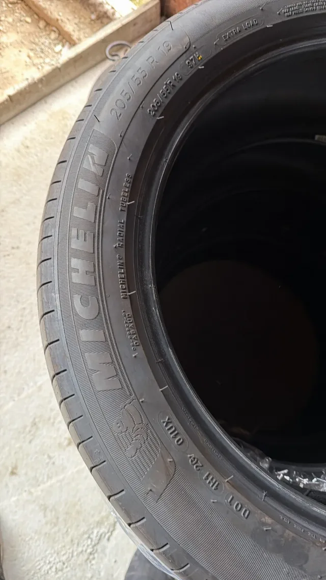 Cauciucuri Michelin – fotografia 3 din 5
