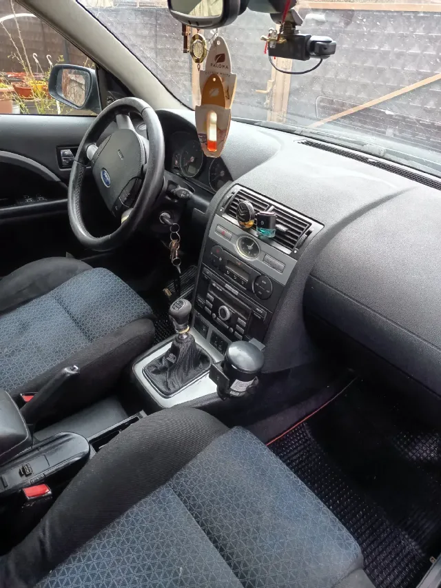 Ford Mondeo facelift – fotografia 5 din 6