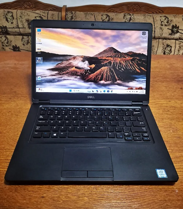 Vand laptop Dell Latitude 5490--14" FHD--i5-7300U--8GB DDR4--120GB SSD NOU tip NVME – fotografia 1 din 7
