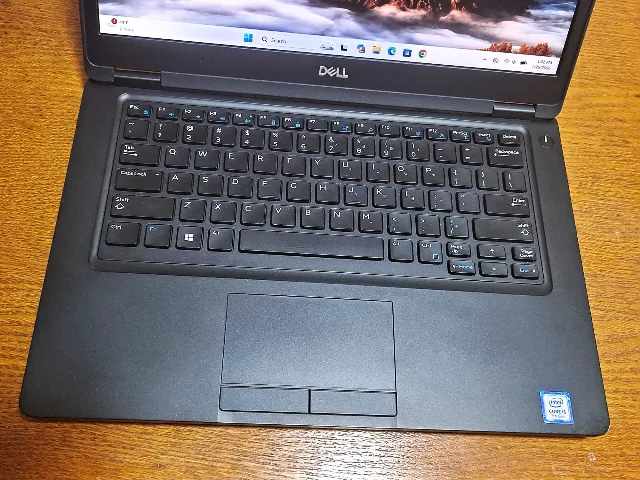 Vand laptop Dell Latitude 5490--14" FHD--i5-7300U--8GB DDR4--120GB SSD NOU tip NVME – fotografia 7 din 7
