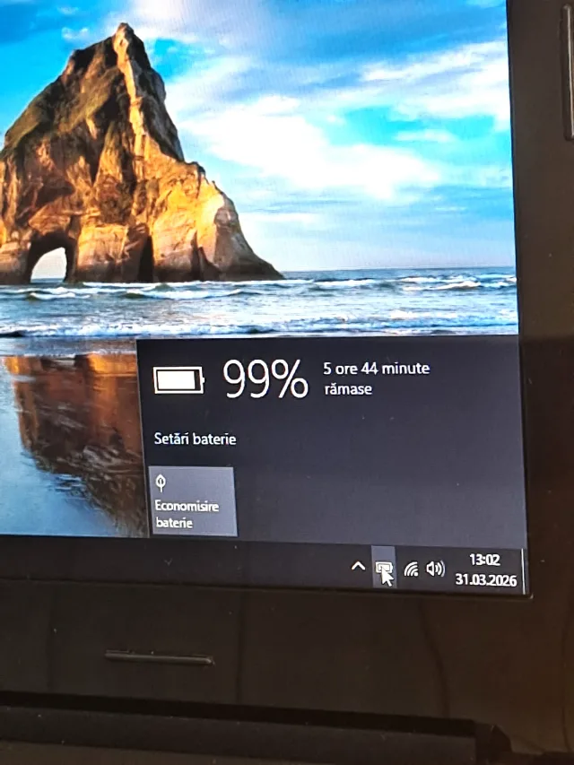 Vand laptop Lenovo--Intel i3-5005U--SSD 120 GB--8GB RAM--Baterie 5 ore – fotografia 4 din 7