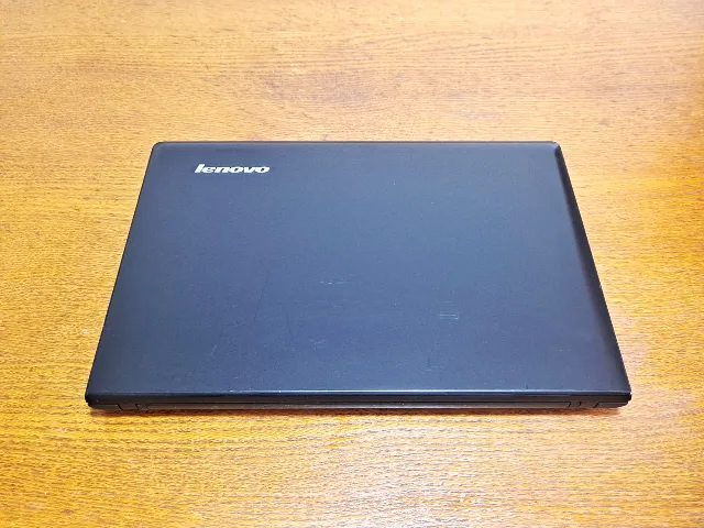 Vand laptop Lenovo--Intel i3-5005U--SSD 120 GB--8GB RAM--Baterie 5 ore – fotografia 3 din 7
