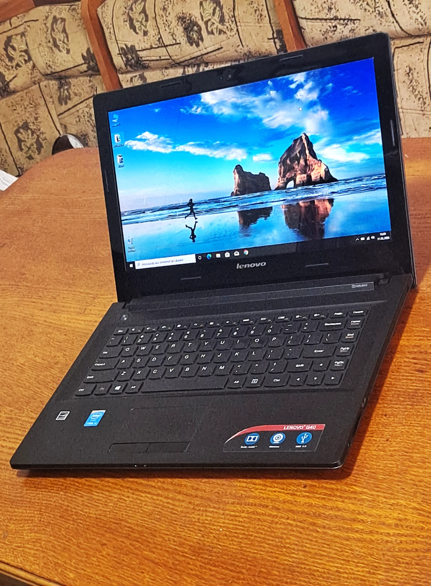 Vand laptop Lenovo--Intel i3-5005U--SSD 120 GB--8GB RAM--Baterie 5 ore – fotografia 1 din 7