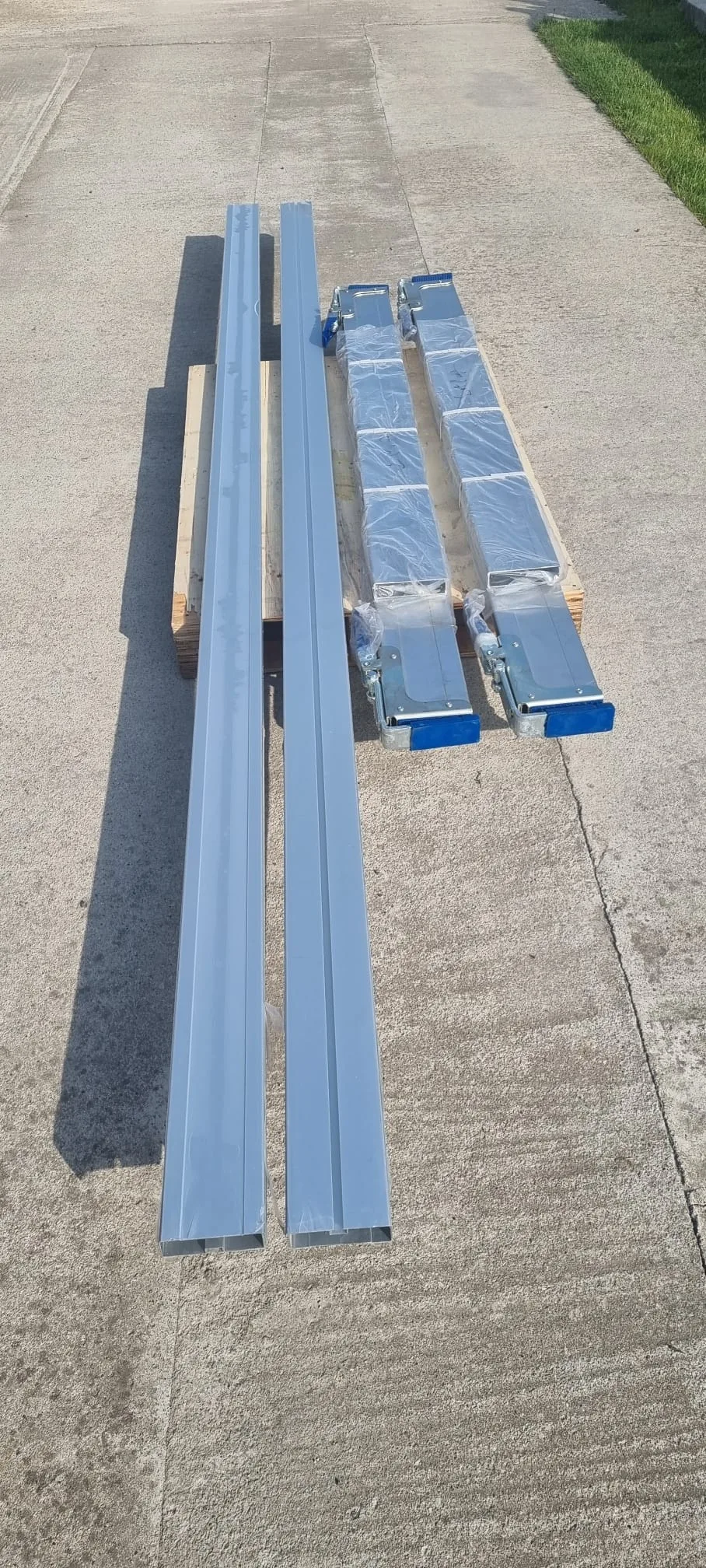 Bara marfa si bara parabiciclist – fotografia 1 din 2
