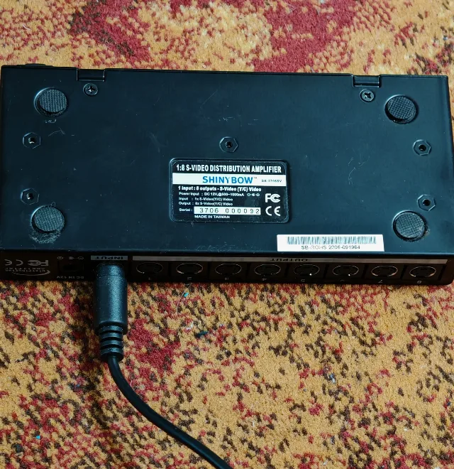 Amplificator de distribuție S-Video 1x8 (doar S-Video) – fotografia 4 din 4
