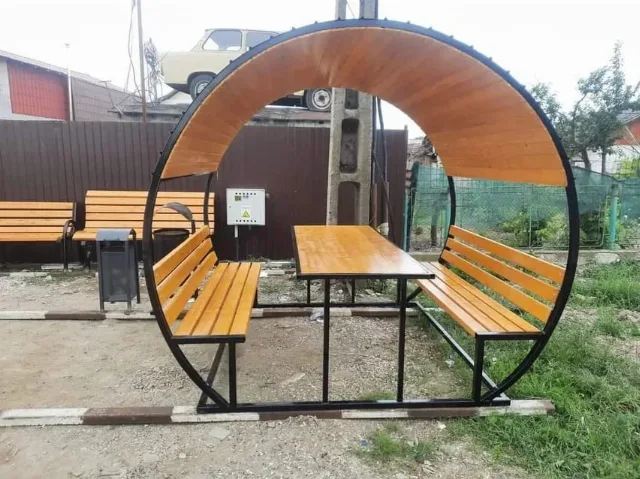 Foișor din țeavă rotunda cu sipca – Potcoava, Olt