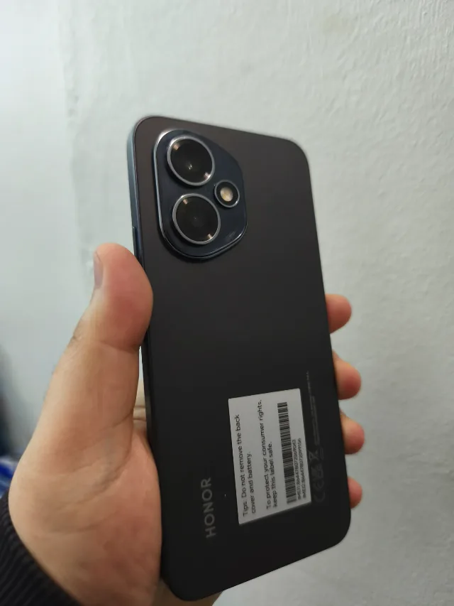 HONOR 400 5G – fotografia 2 din 3