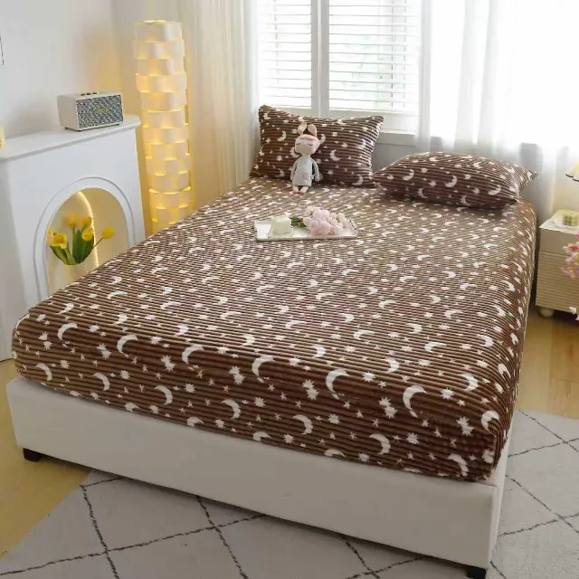 Husă de pat cocolino cu steluțe și lună – fotografia 3 din 7