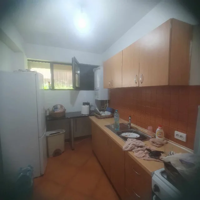 Vand apartament 3+1 camere,decomandat ,bloc din 2013 – fotografia 4 din 8