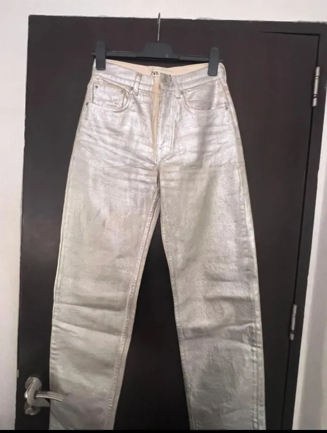Pantaloni zara,purtati de cateva ori – fotografia 1 din 4