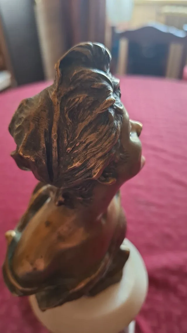 Statuie veche pentru colectionari – Piatra-Neamt, Neamț