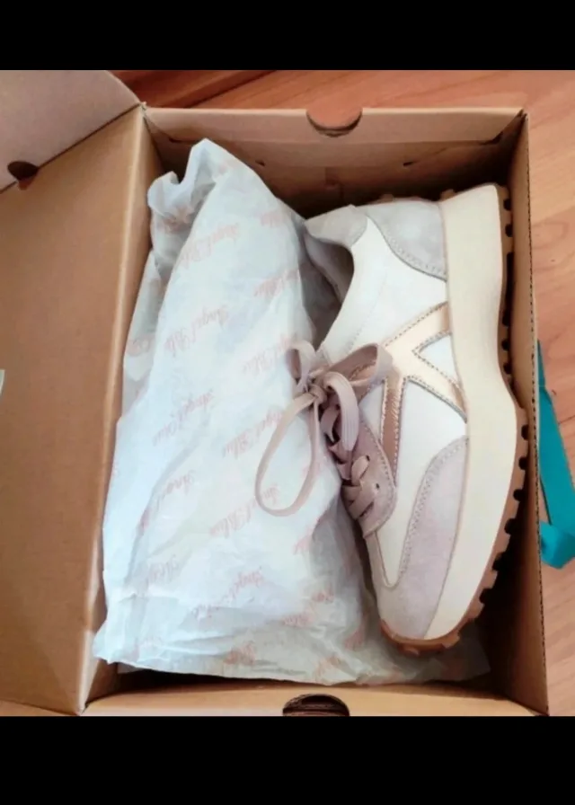 Sneakers Blue Angel. – fotografia 1 din 5