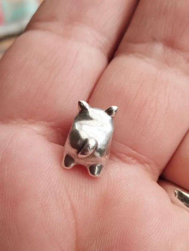 Vând un charm frumos din argint Pandora original bull terrier. Este nou, nepurtat. Model retras,de colecție. – fotografia 3 din 4
