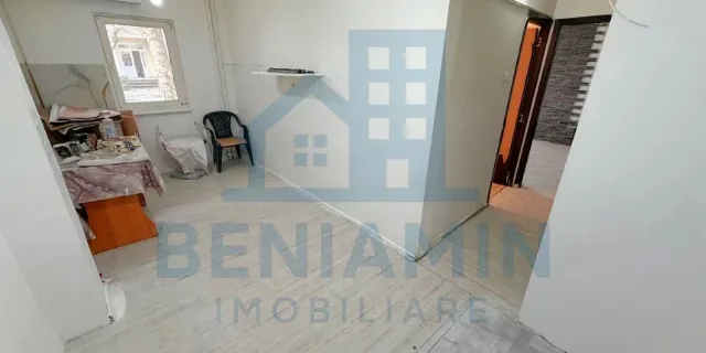 Apartament 4 camere – fotografia 4 din 8