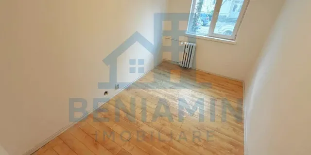 Apartament 4 camere – fotografia 5 din 8