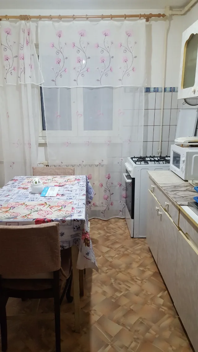 Vand apartament 3 camere cf.1 decomandat  Rahova-Sebastian str.Tutunari – fotografia 8 din 8