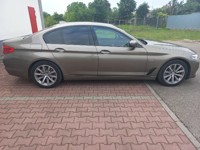BMW G30 520 X DRIVE LUXURI LINE – fotografia 4 din 8