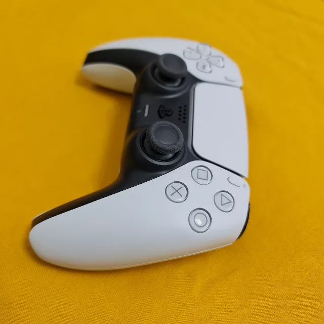 Controller PS5 cu TMR uri – fotografia 3 din 5