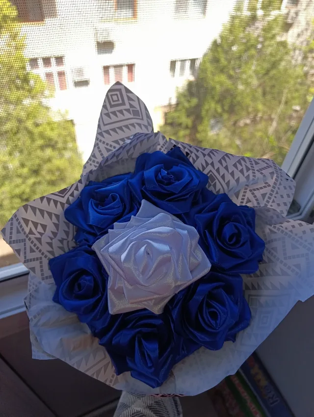 Flori din sârmă plusata și saten – fotografia 4 din 8