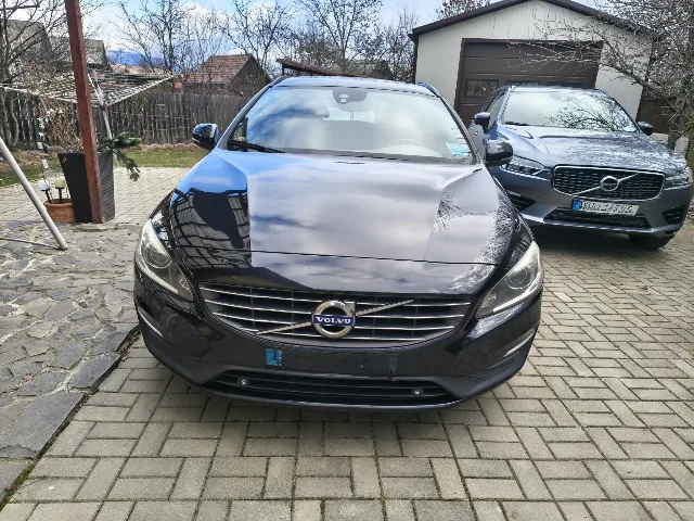 Volvo V60, D4, Momentum – fotografia 7 din 8