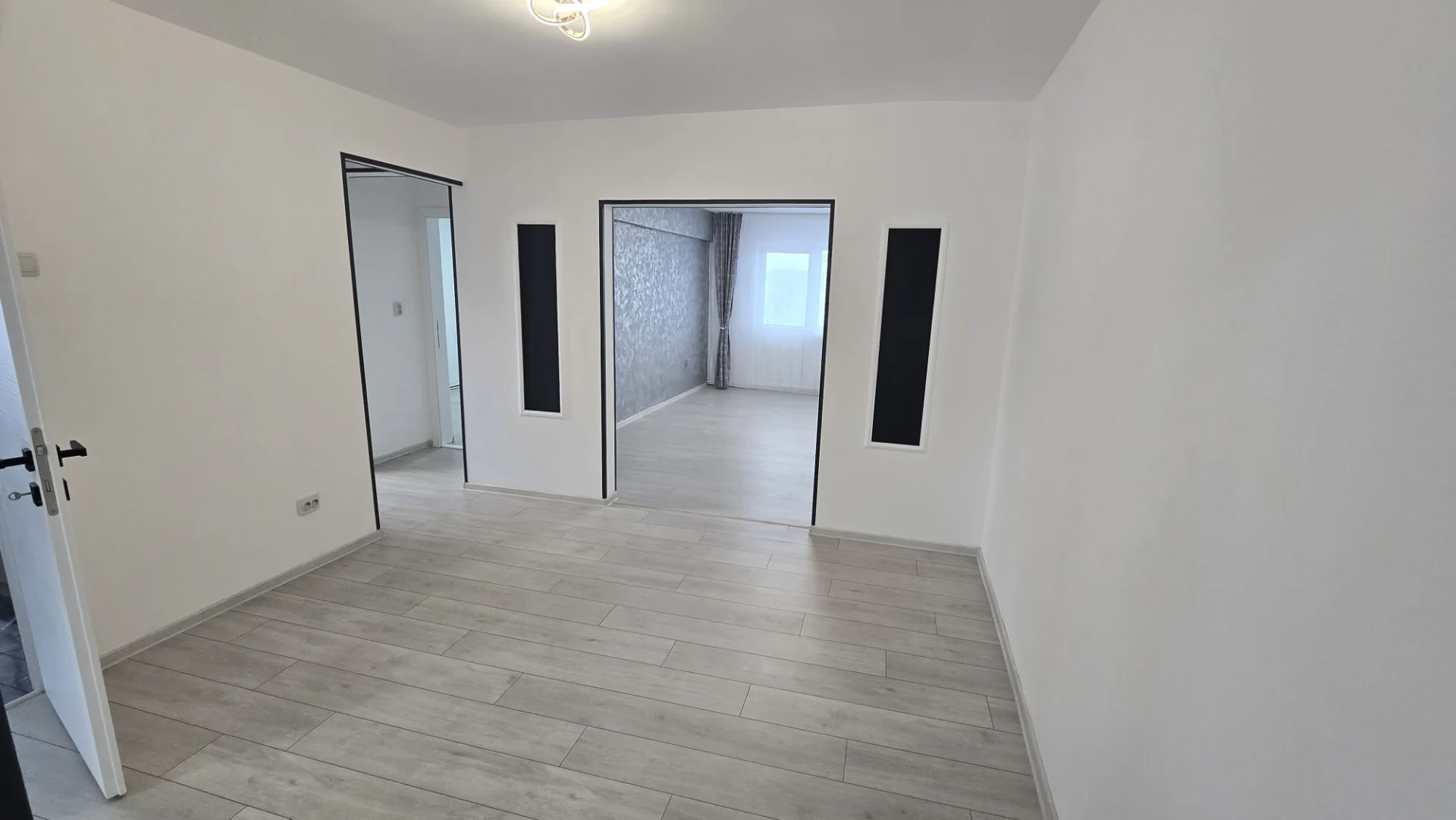 Apartament 3 camere – fotografia 1 din 8