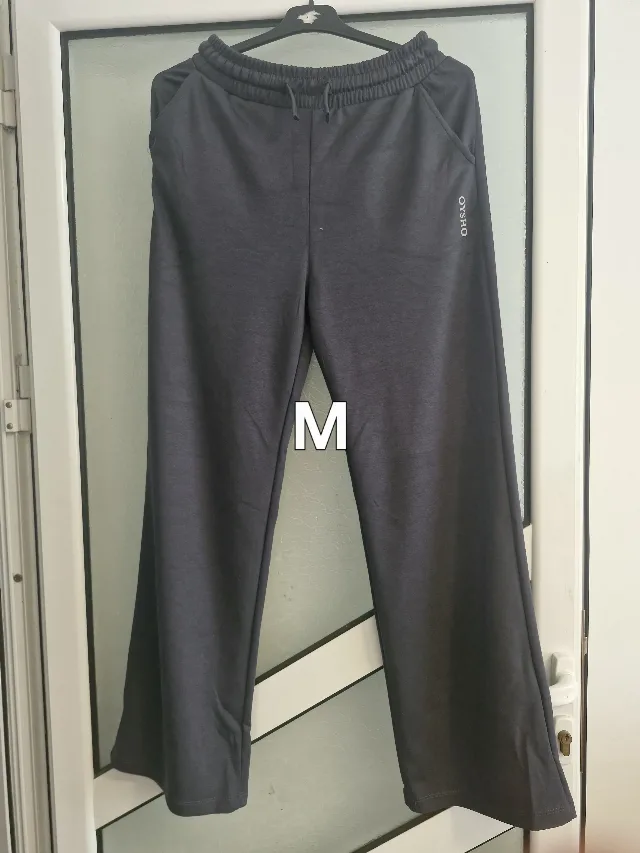 Pantaloni evazați – fotografia 2 din 7