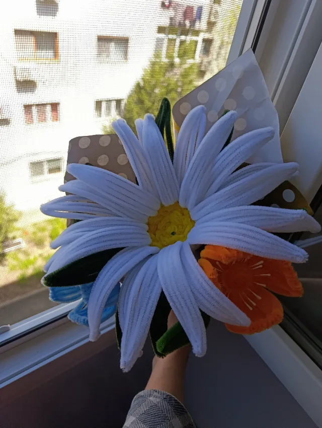 Flori din sârmă plusata și saten – fotografia 2 din 8