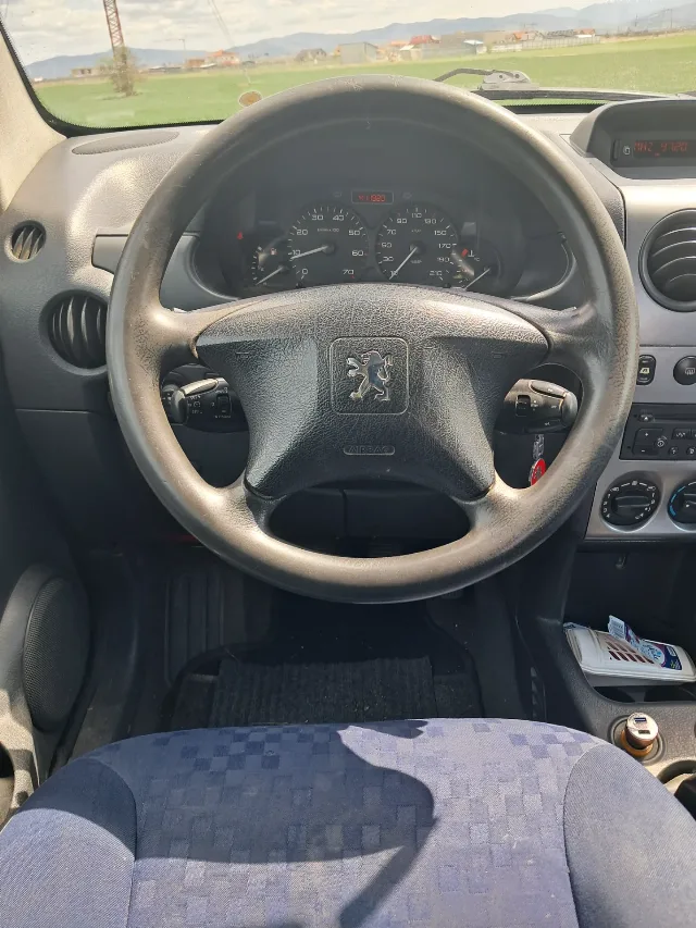 Peugeot Partner 1,6  2007 – fotografia 4 din 7