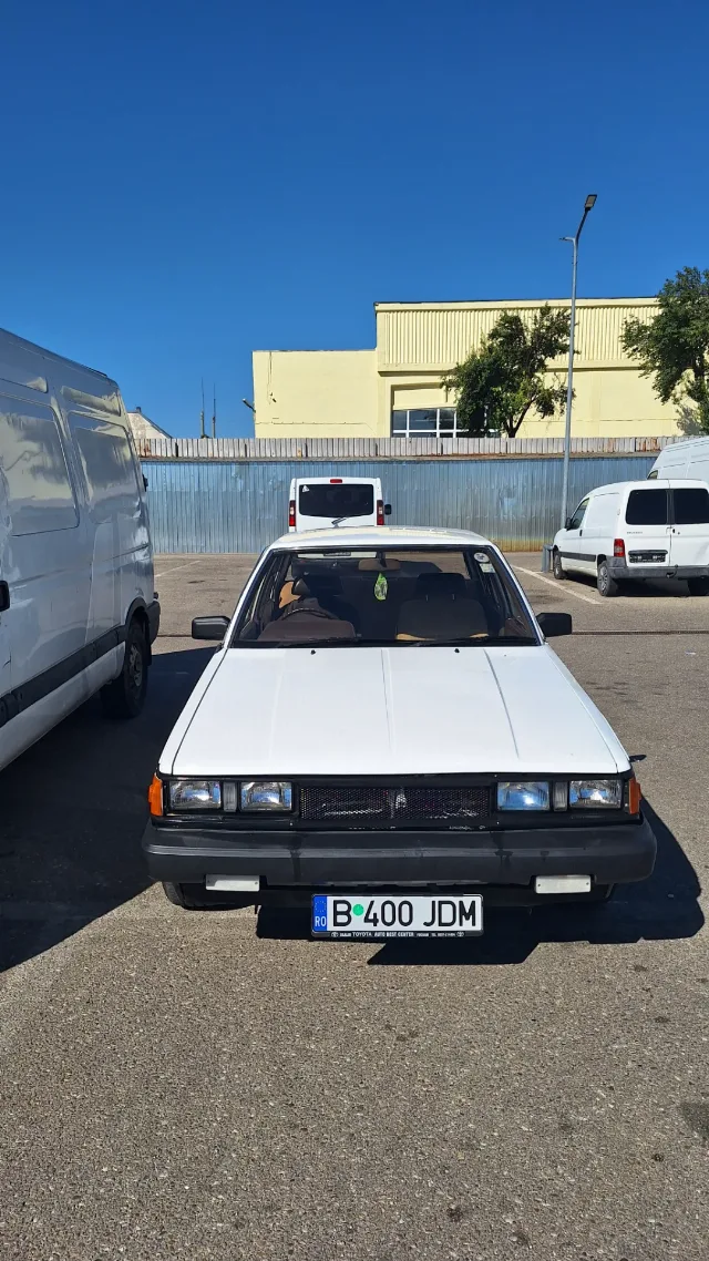 Toyota Carina – fotografia 3 din 8