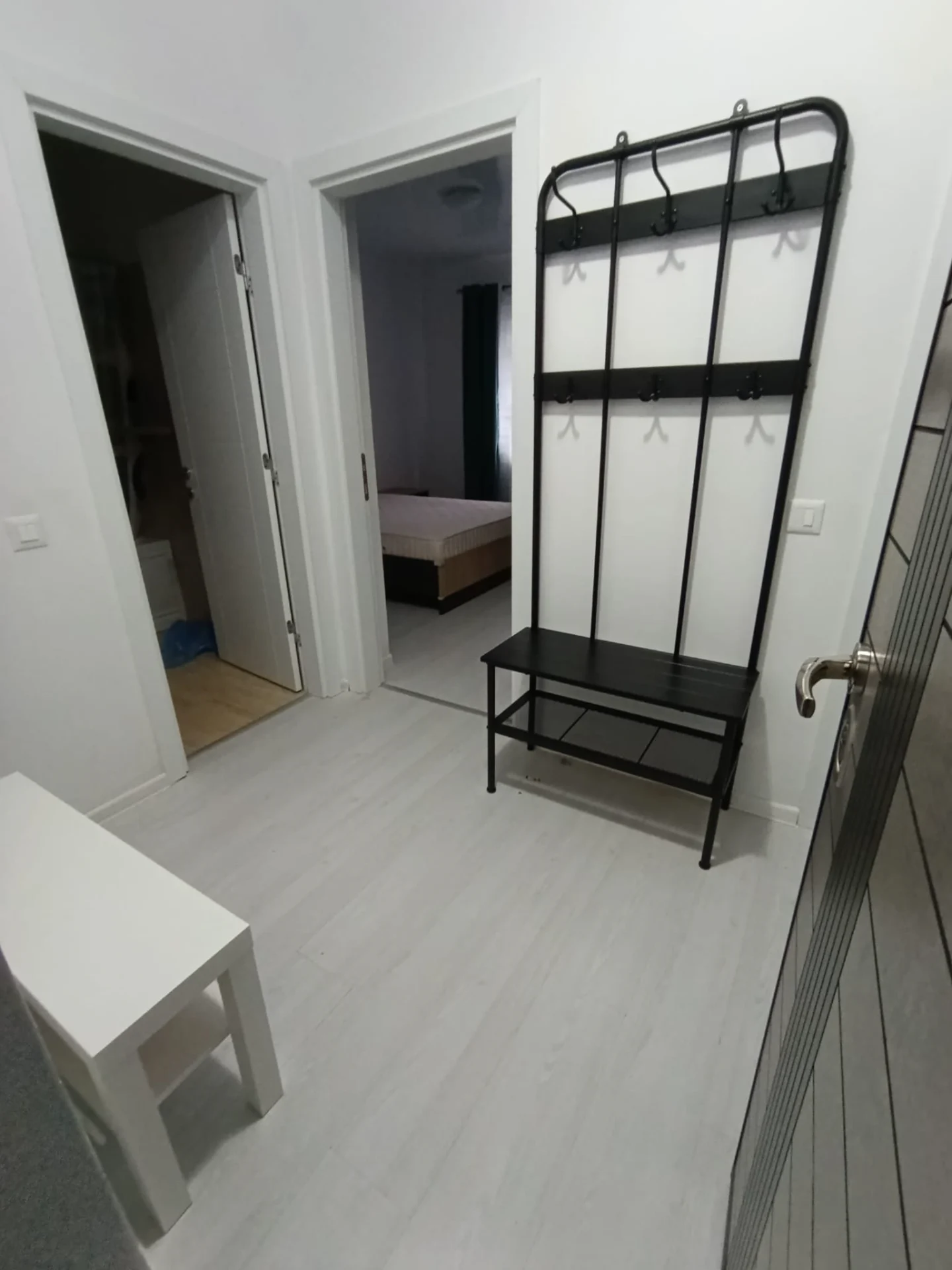 Proprietar, inchiriez apartament 2 camere (1 dormitor si 1 living), in zona Pallady – fotografia 1 din 8