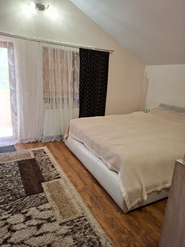 Vindem vila d.p.m – fotografia 6 din 8