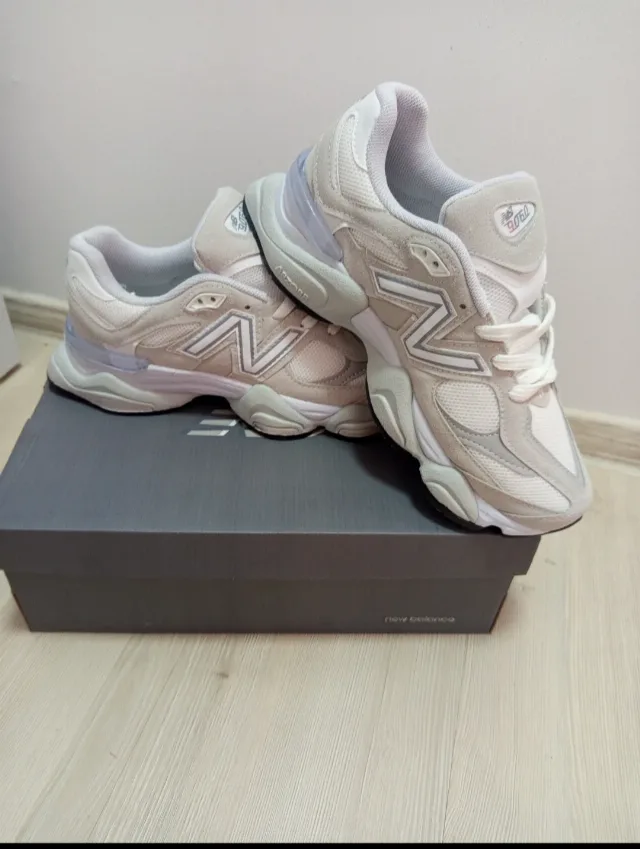 Adidași Newbalance 9060 – fotografia 2 din 2
