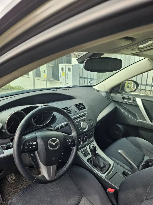 Mazda 3 – fotografia 6 din 6