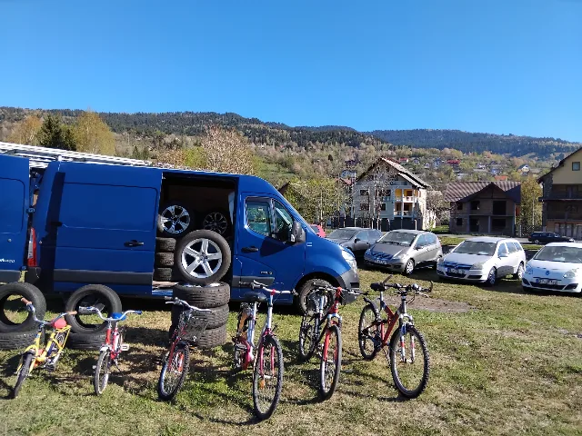 AUTO PRY BORSA vinde diferite marci de autoturisme, Biciclete si roti pentru auto – Borsa, Maramureș