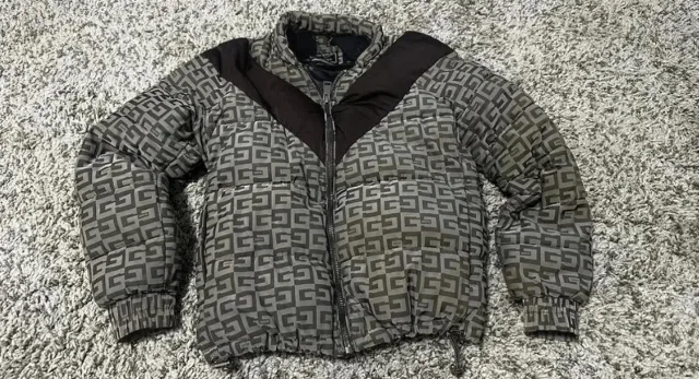 Geaca Guess stare foarte buna – fotografia 4 din 5