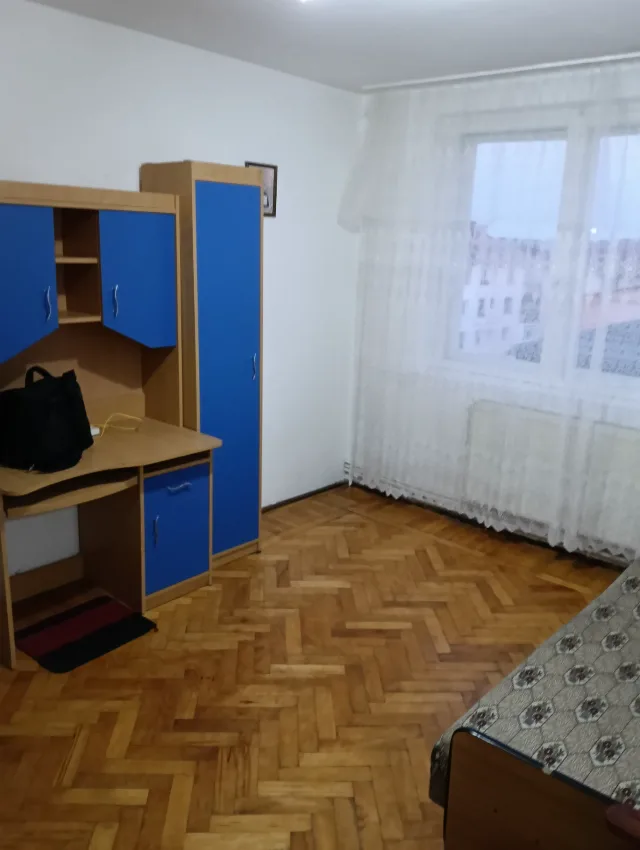 Ofer spre închiriere apartament – fotografia 5 din 8