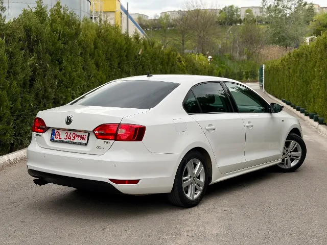 Vw jetta 2012 1.4 tsi euro5 122 CP – fotografia 3 din 8