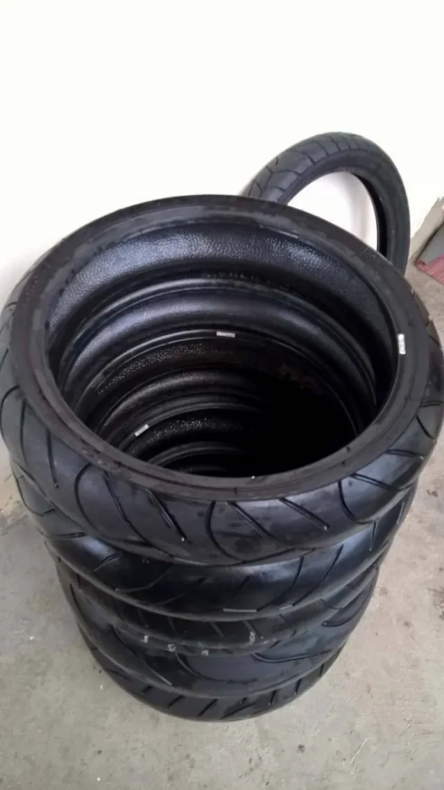 CAUCIUCURI  MOTO – fotografia 4 din 5