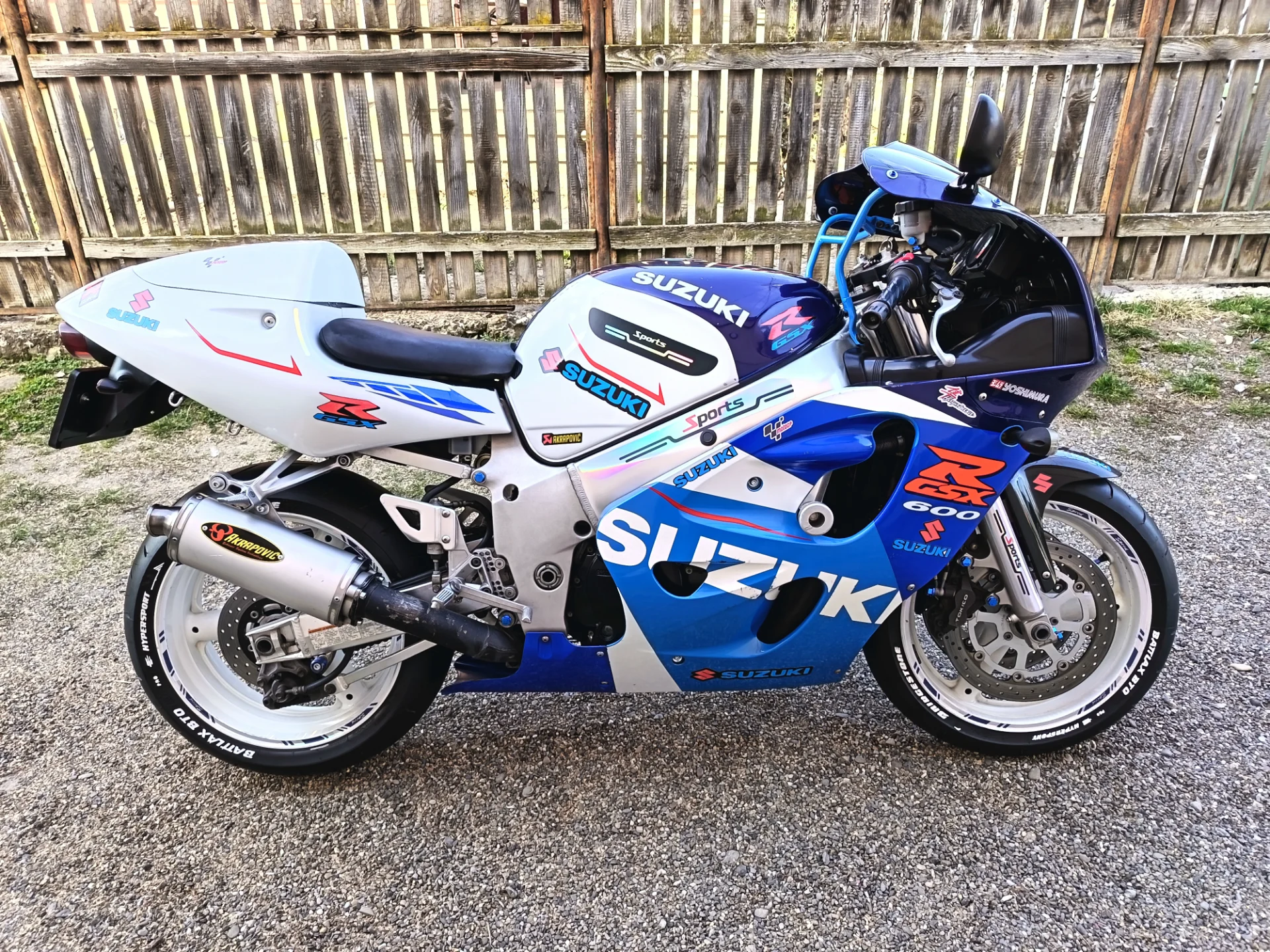 SUZUKI GSXR 600 ! ca NOU – fotografia 1 din 8